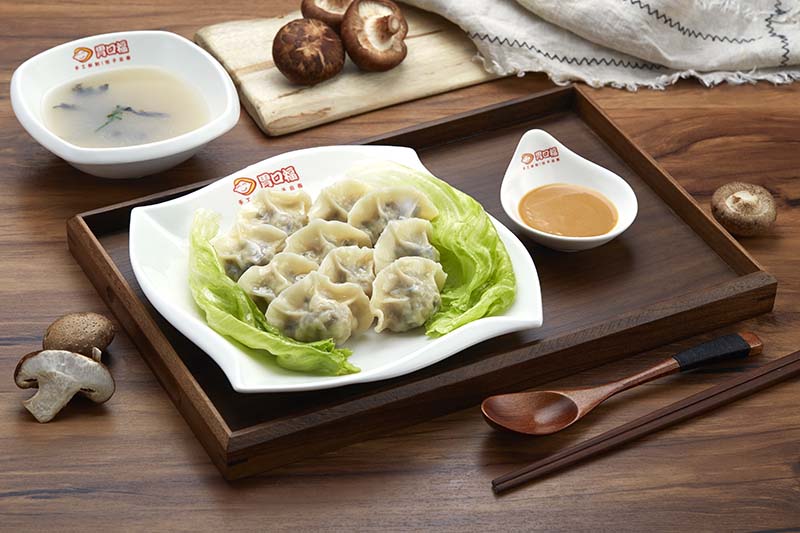 大學(xué)生開餃子云吞店，選什么品牌怎么經(jīng)營(yíng)